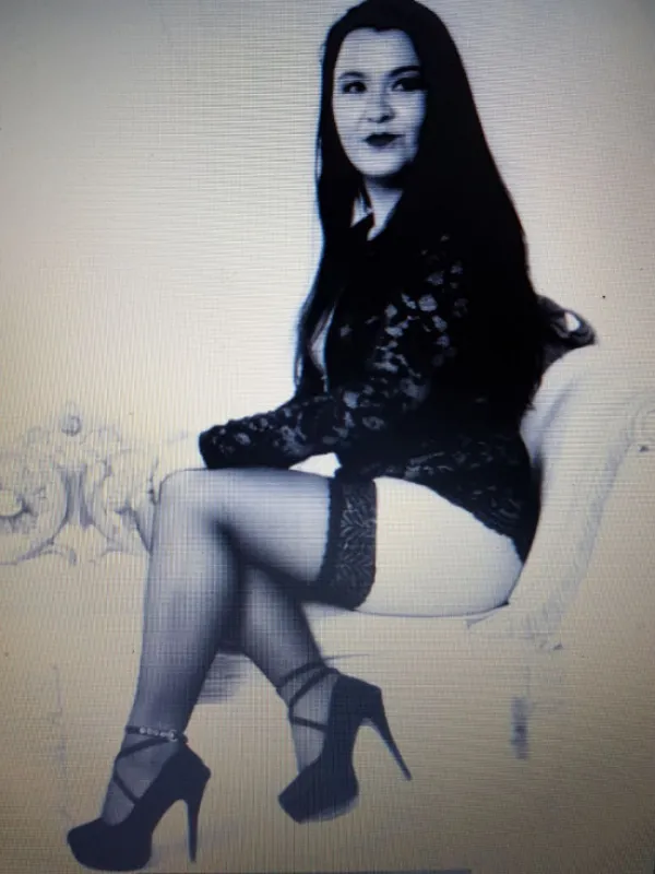 Roxy Avatar Bg