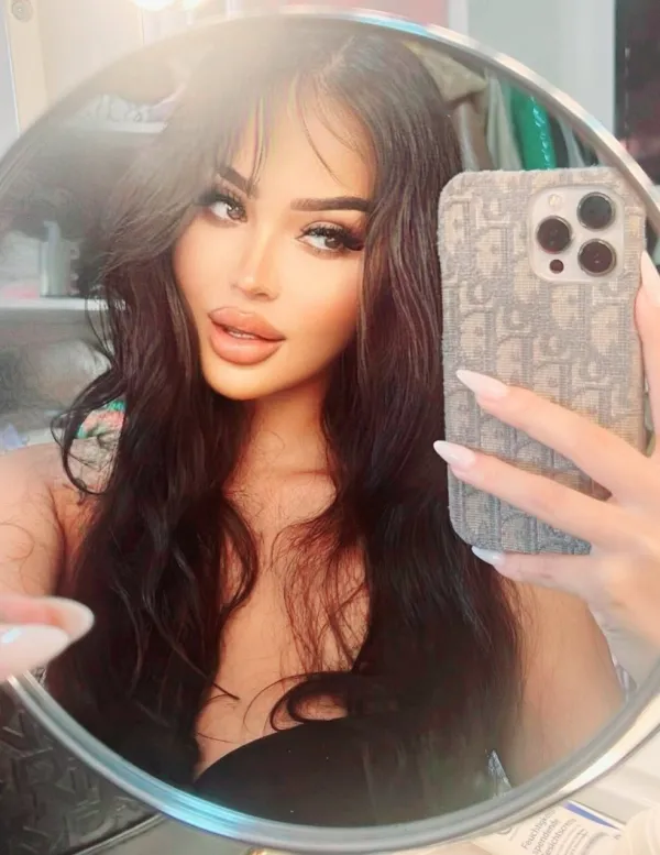 Magda Avatar Bg