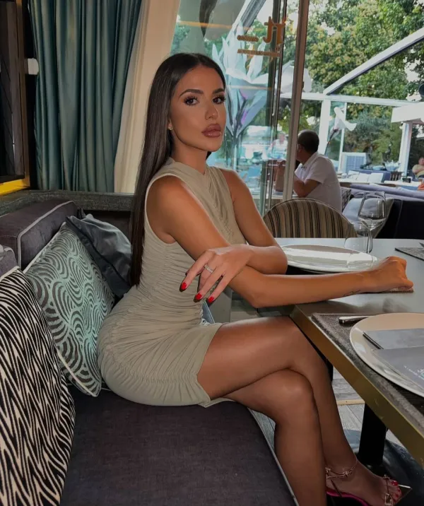 Милания Avatar Bg