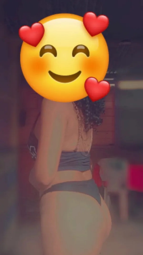 Lili Avatar Bg