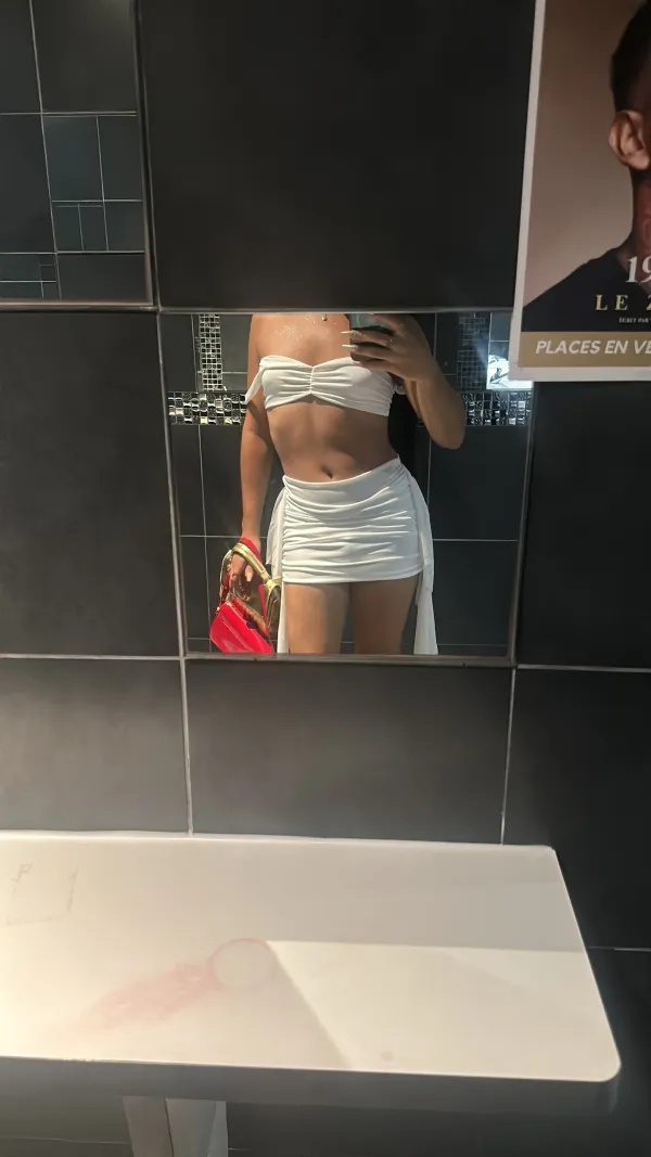 Lorena Trans Avatar Bg