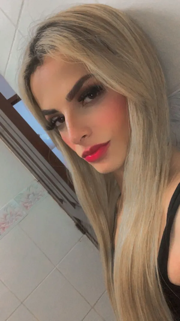 Melissa Moncerra Avatar Bg