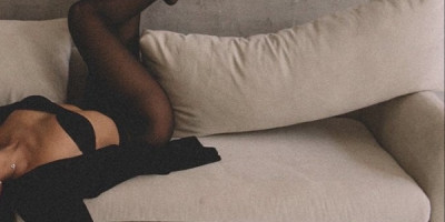 Une femme douce sensuelle et authentique .