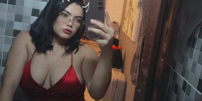 Salut je m'appelle Jujuh je suis nouveau ici viens me rencontrer et faire l'amour