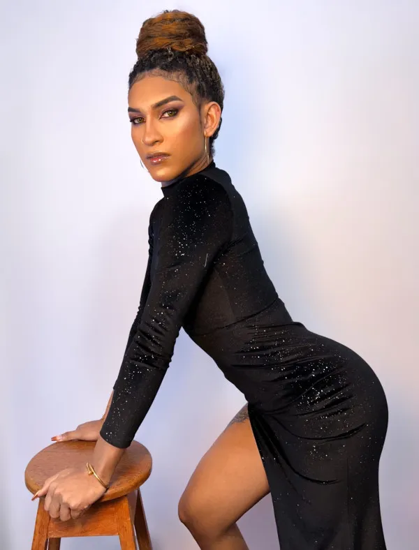 Francy Alencar Avatar Bg