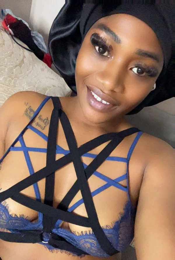 Ebony Hottie Avatar Bg