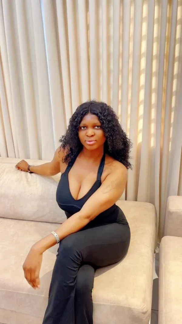 Ebony Hottie Avatar Bg