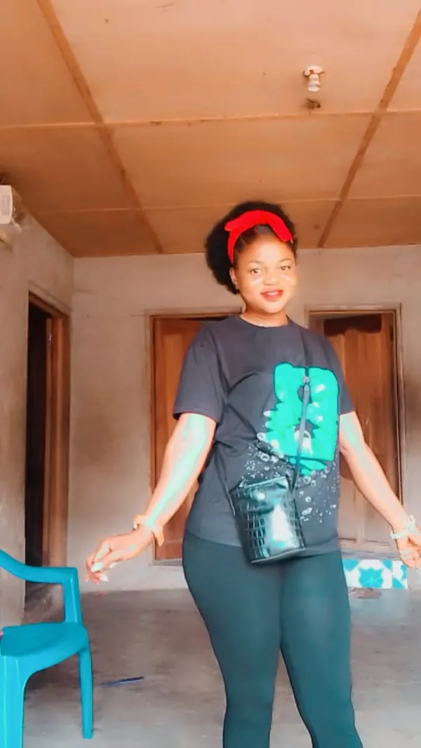 ROYAL LADY Avatar Bg