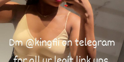 Adenta baddie available for hook up...hit me up