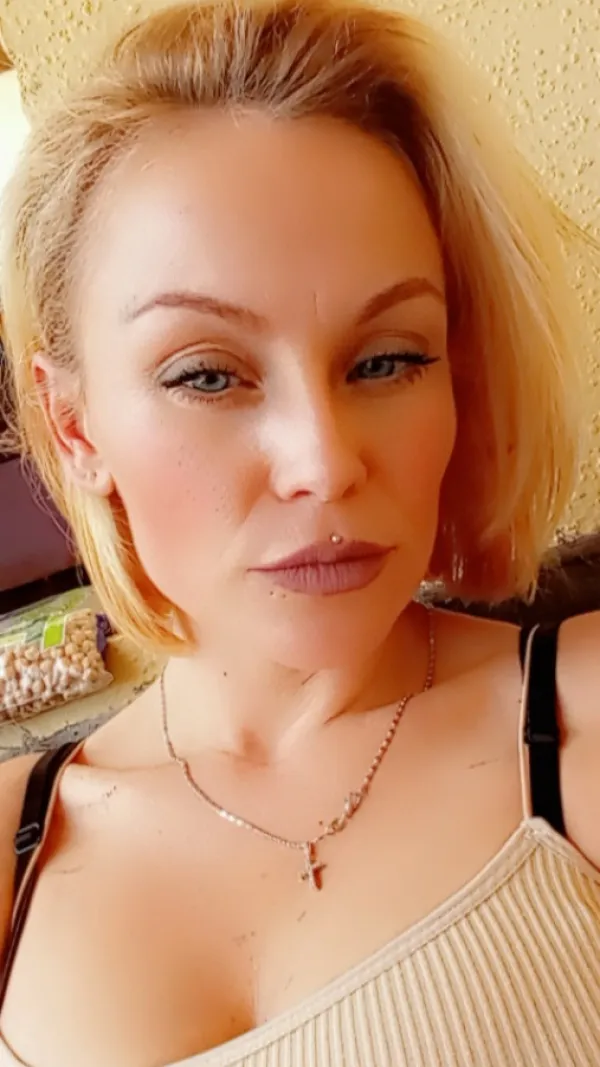 ErikaAnaya Avatar Bg