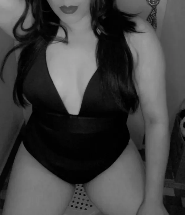 Camila Avatar Bg