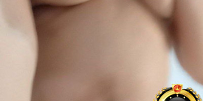 Chica culona tetota caliente sexual diosa dispone