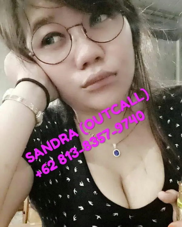 SANDRA SEXY Avatar Bg