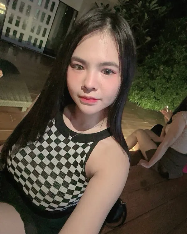 Renata Avatar Bg