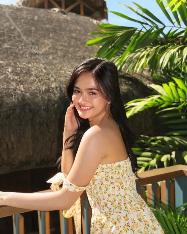 Cintya Cuites Avatar Bg