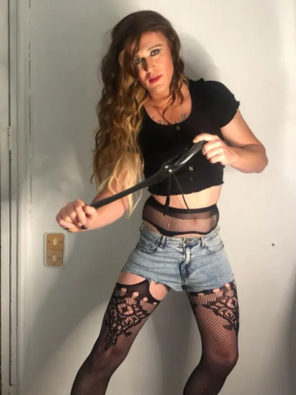 Chanel Avatar Bg