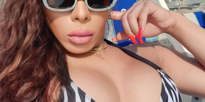 Latina sexy cubana activa pasiva polla dura