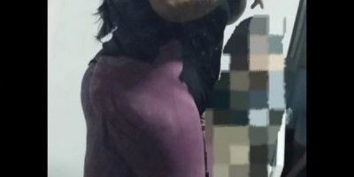 Latina paffuta con un grosso culo succhia il cazzo