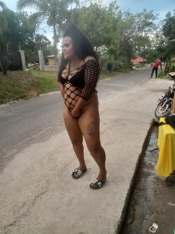 Gud Pussy Gyal Avatar Bg