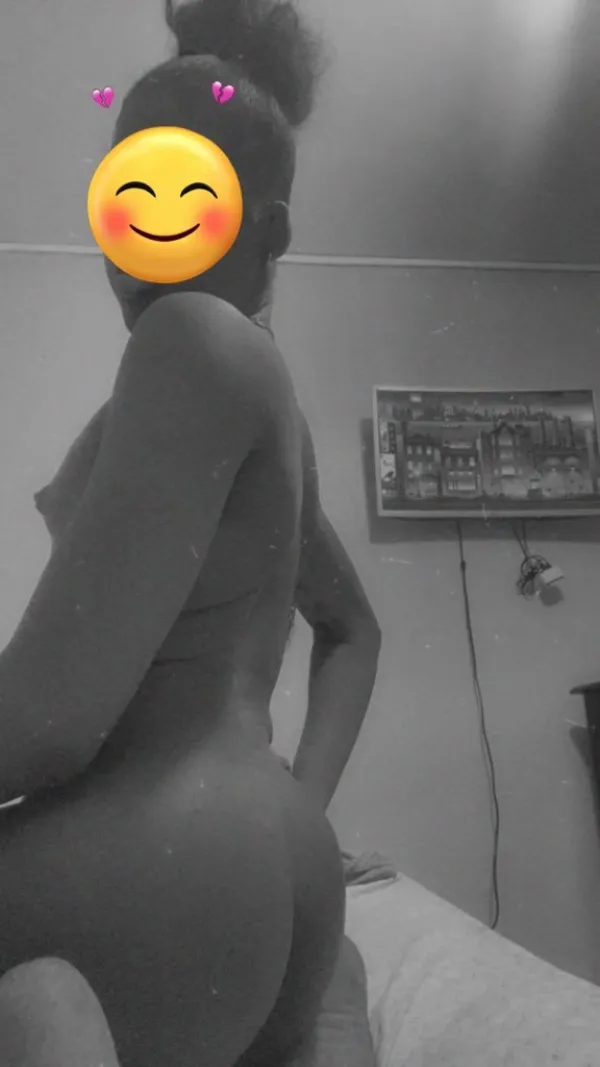 Zina Avatar Bg