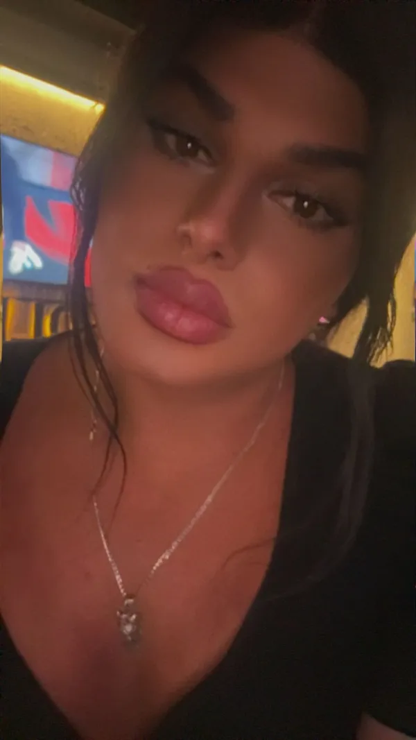 Saly Avatar Bg
