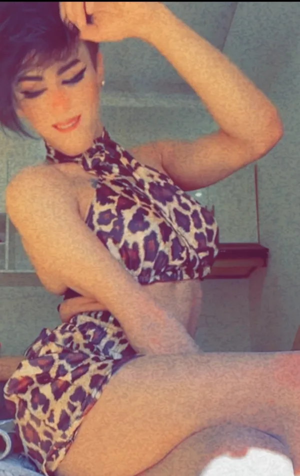 Diva Liza Avatar Bg