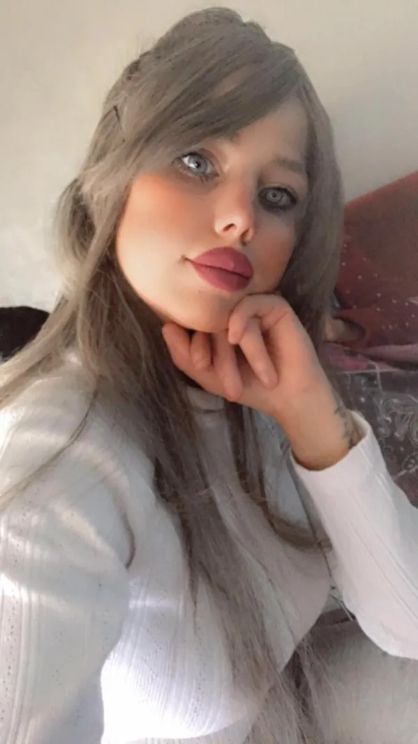 لين Avatar Bg