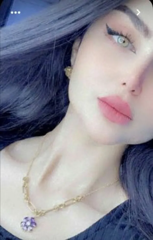 ليليان Avatar Bg