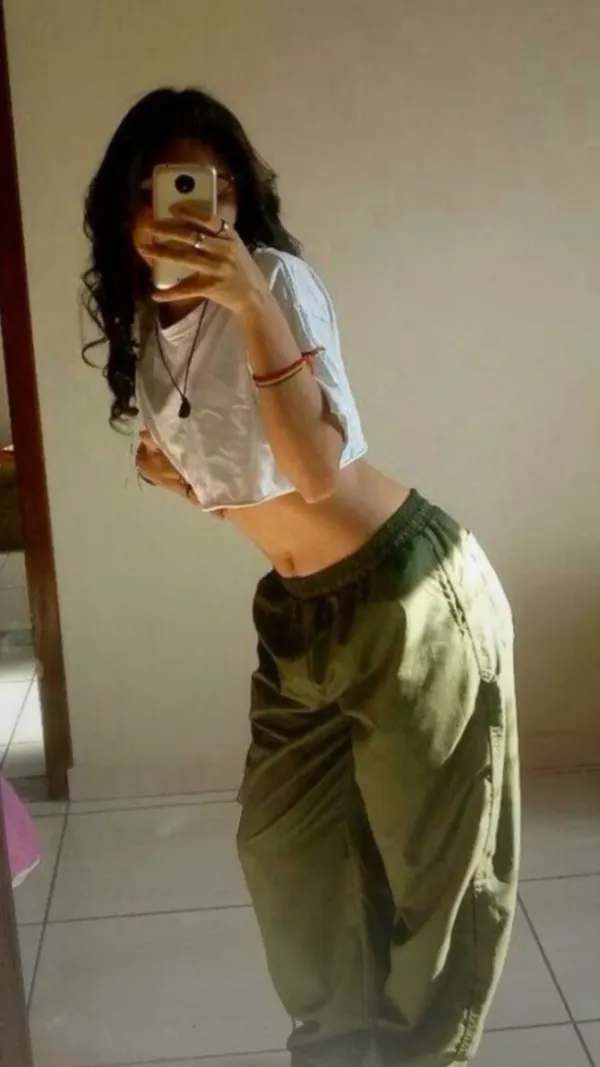 سارا Avatar Bg