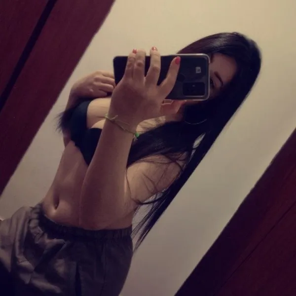 حنين Avatar Bg