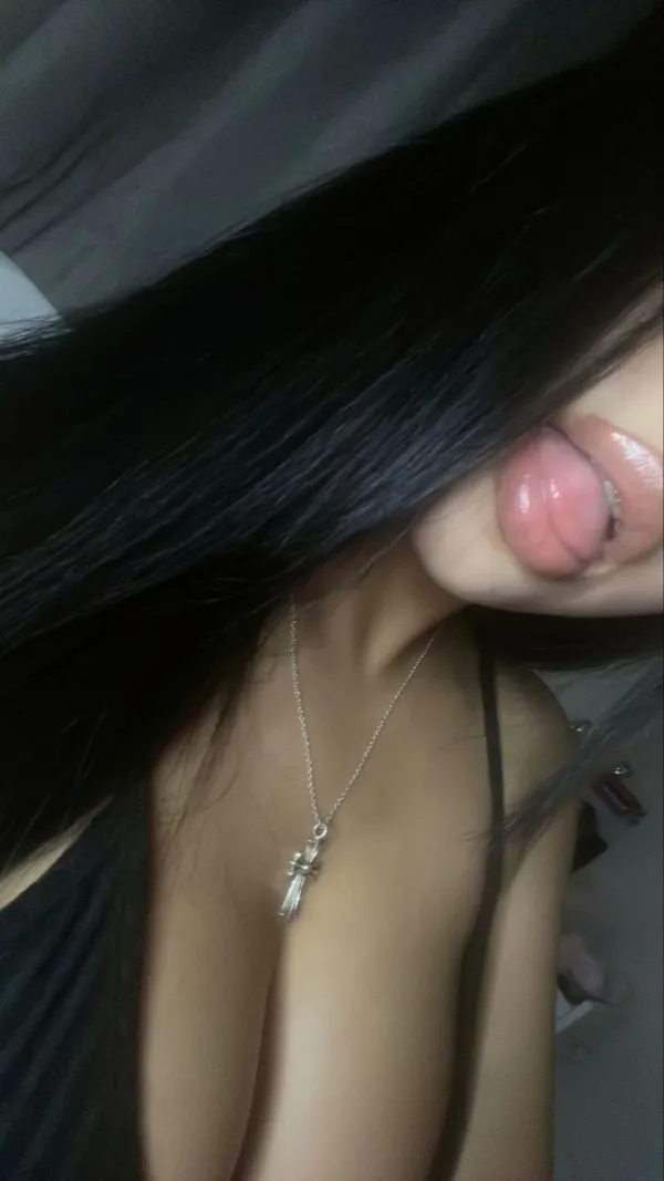 تولين Avatar Bg