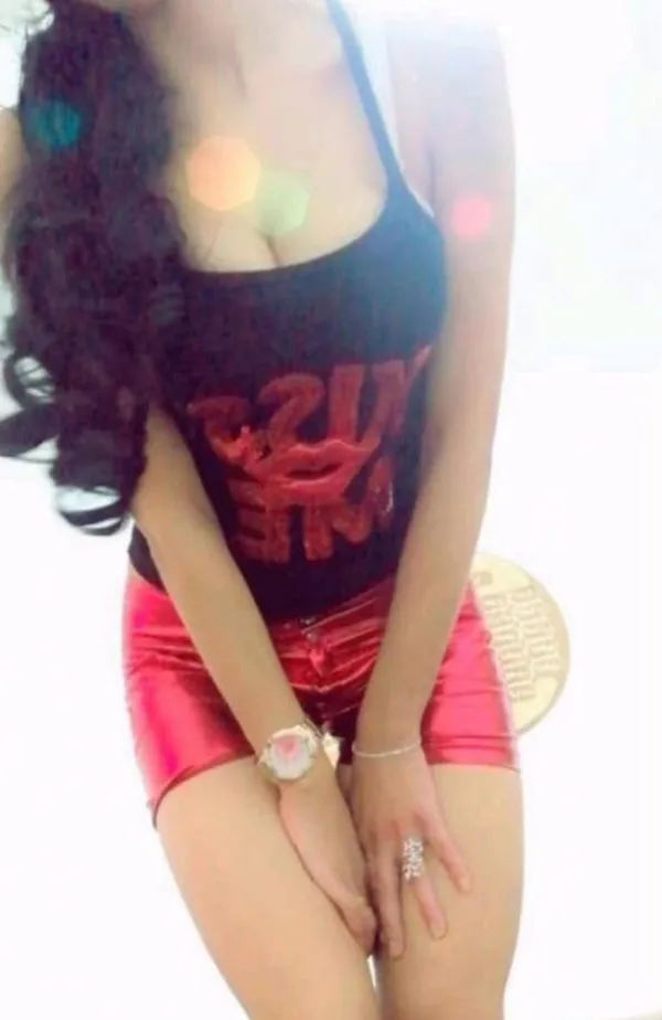 ميرنا Avatar Bg