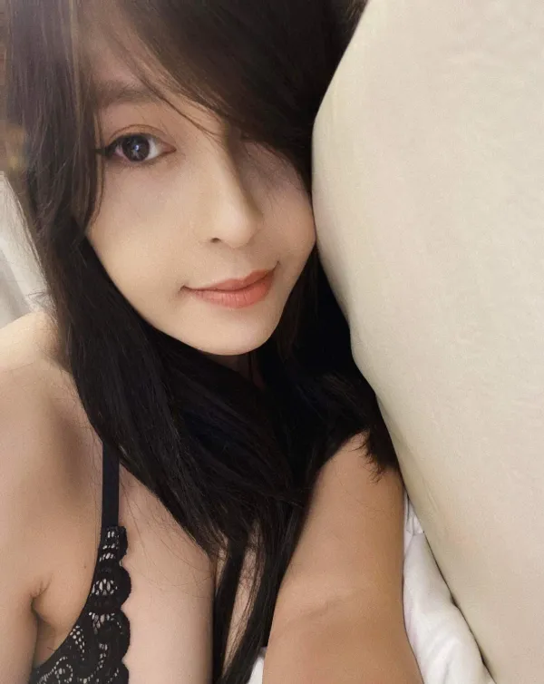 Yua Avatar Bg