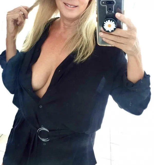 Paulina Avatar Bg