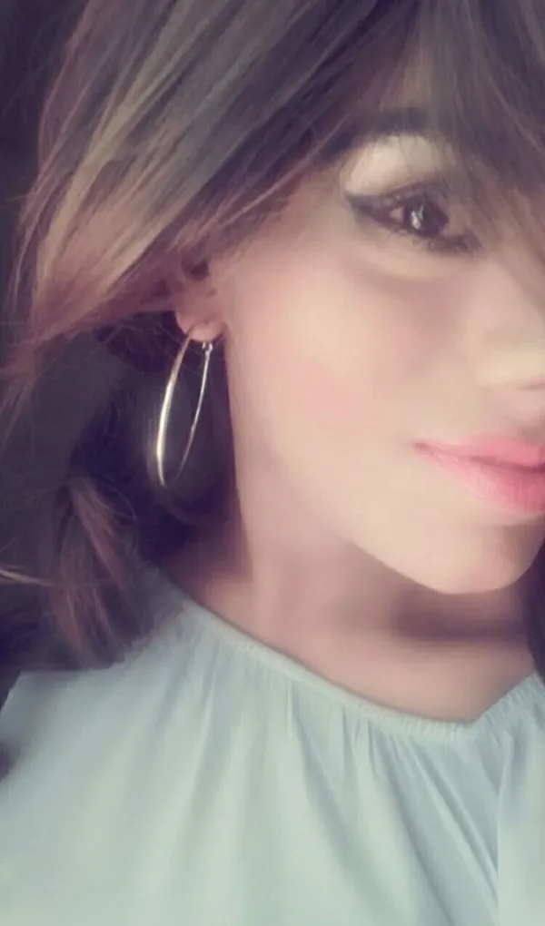Leona Dee Avatar Bg
