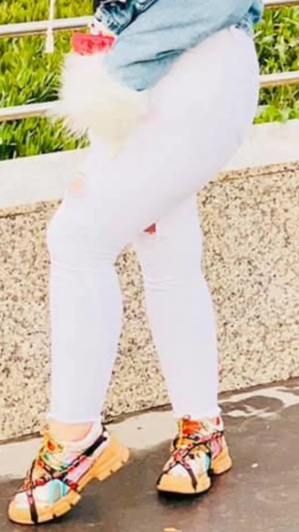 Aya Avatar Bg