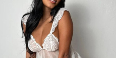 Hello honey I'm a beautiful young independent lady. I stand out for being a sensual hot lover and