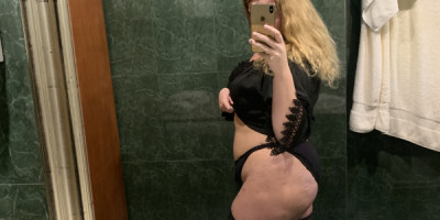 Nana curvy sexy woman with big round ass in Budva