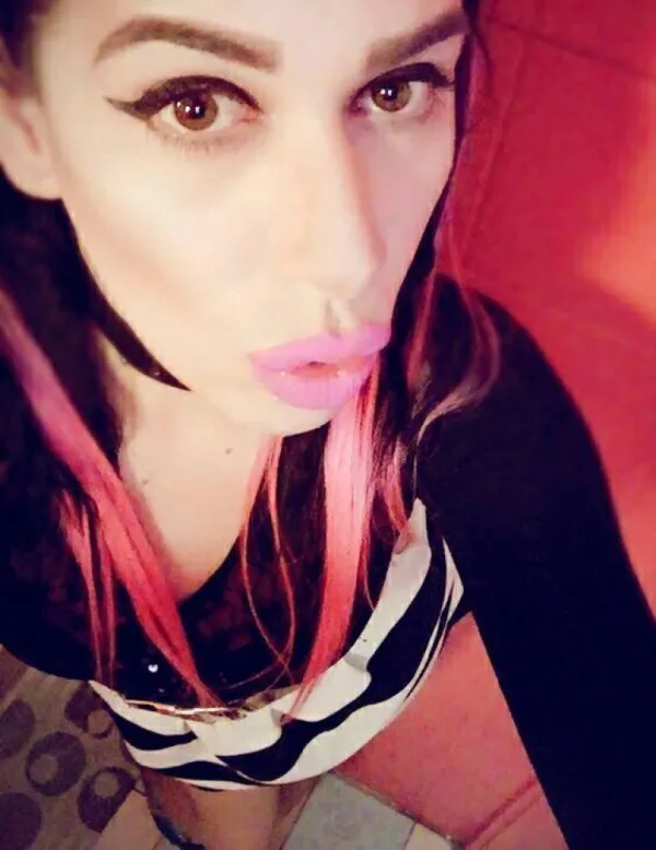 Hellena Avatar Bg