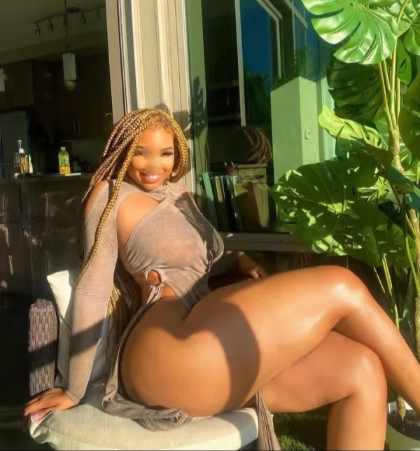 Esméralda Avatar Bg