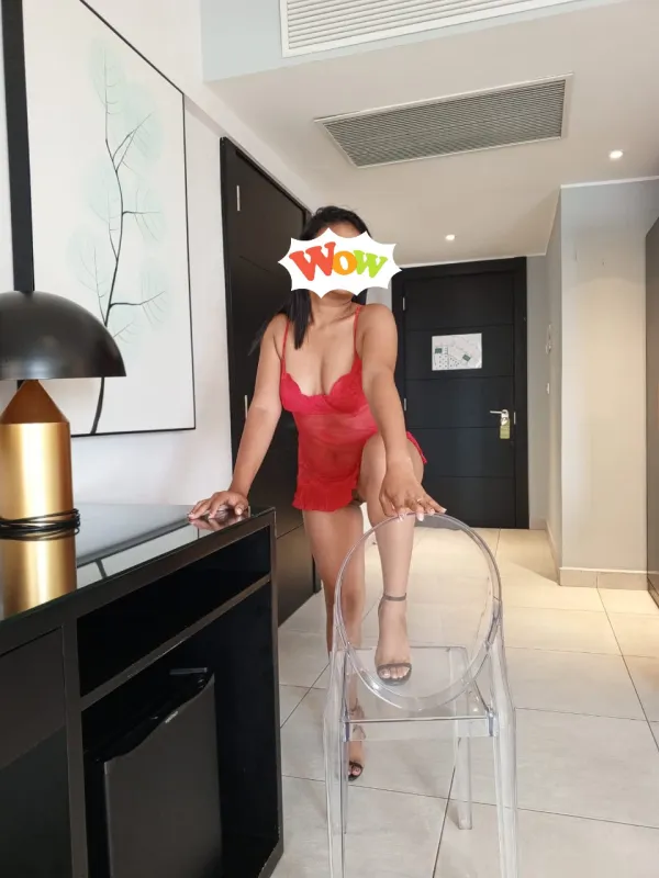 Lynda Lux Avatar Bg