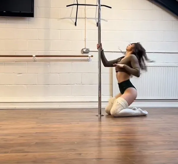 Lola Bonbon Avatar Bg