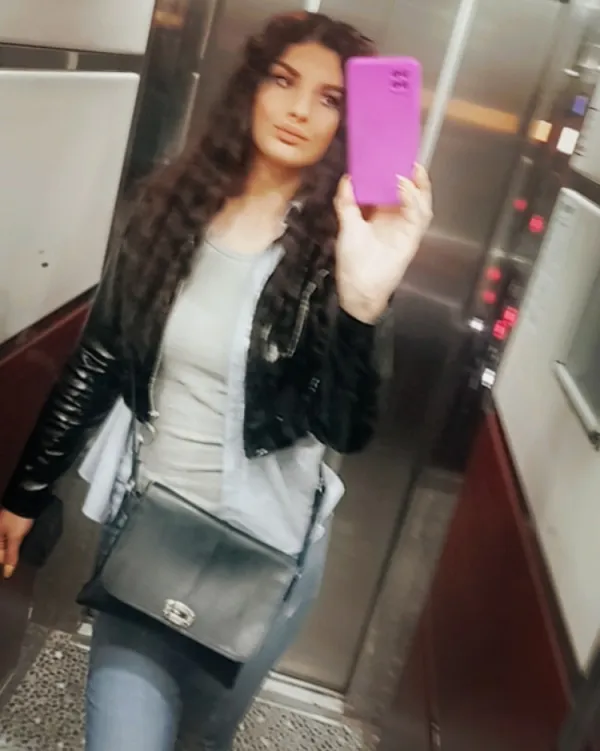Safira Avatar Bg