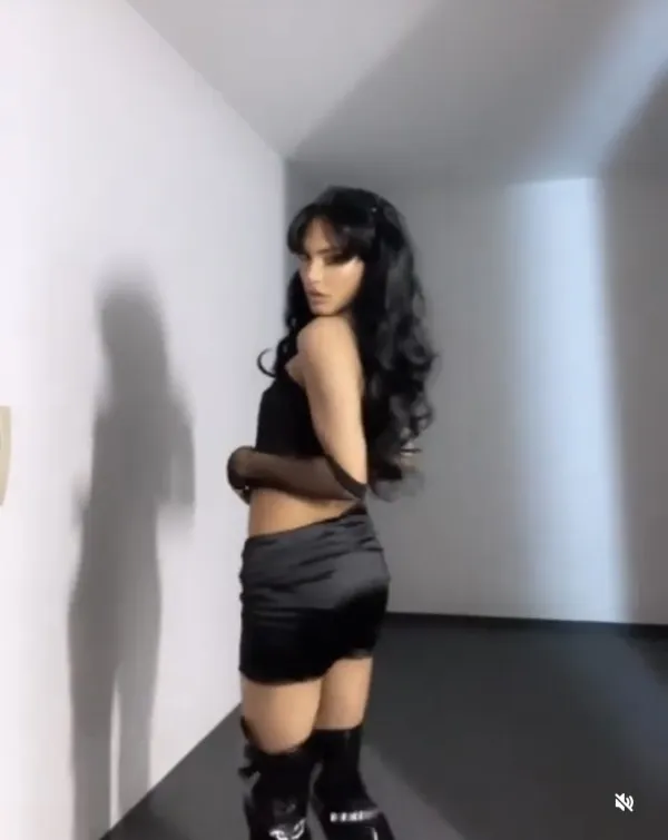 Ivana Avatar Bg