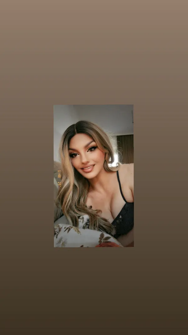 Safira Avatar Bg