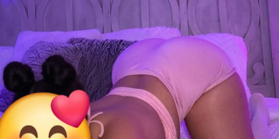 Shanelle reunioneuse metisse cheveux boucle tres amicable et douce