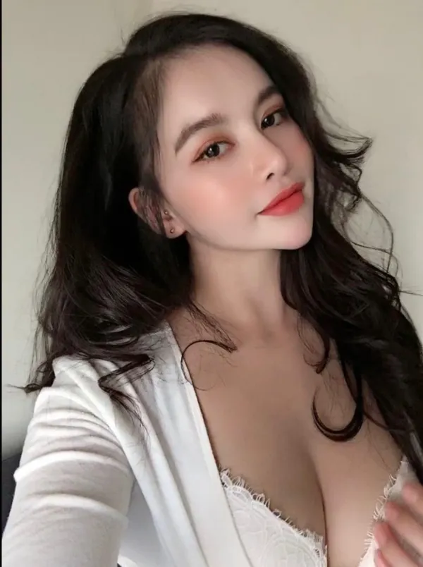 Cherry Chinese Lady Avatar Bg