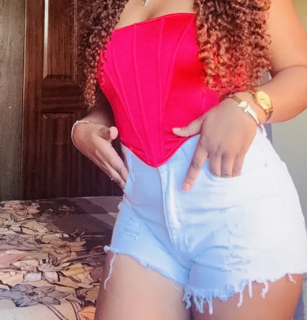 Annaisse Avatar Bg