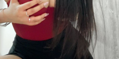 Salut!C'est Aitana de port louis J'ai 23ans.