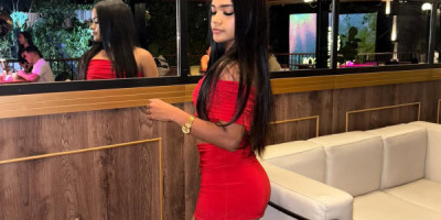 Bonjour je mappelle Larri jai 24 ans . Je suis belle fille élégante belle corps